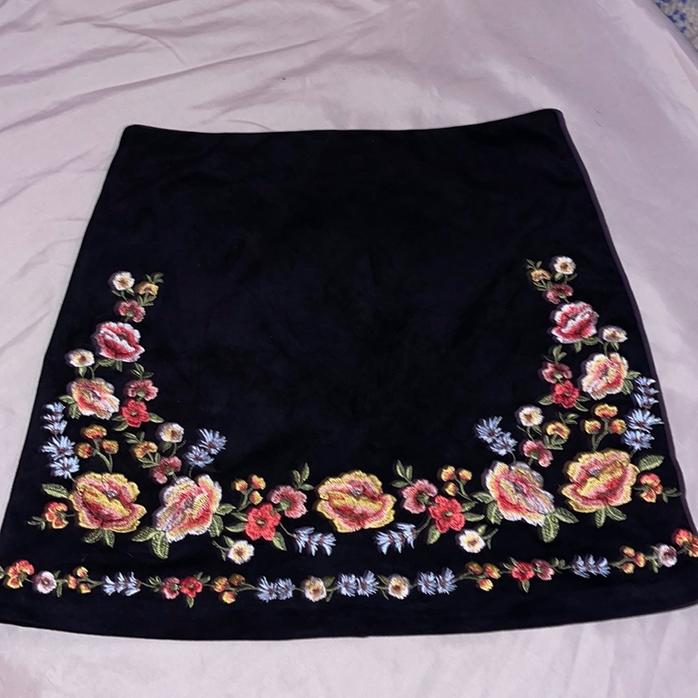 Floral black forever 21 skirt